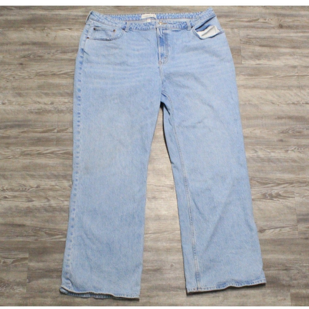 Abercrombie & Fitch Curve Love The 90s Relaxed Jean High Rise Light Wash 35W 20L